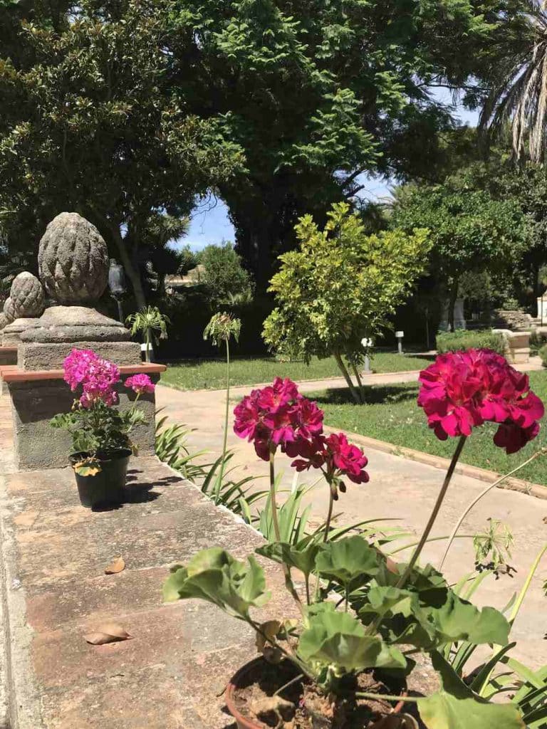 Mobiliario de jardín del hotel Duques de Medinaceli